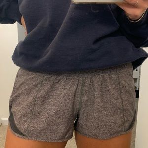 Lululemon Hotty Hot Shorts 2.5” size 8